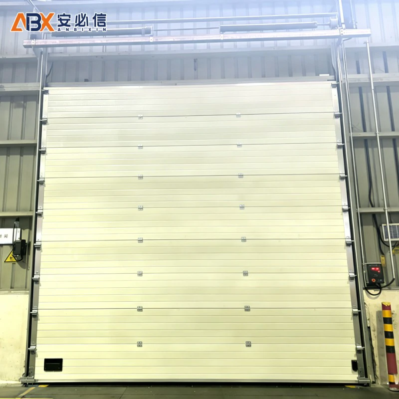 鹤岗忠仁镇钢质提升门